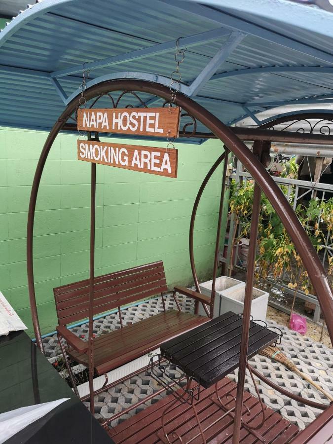 Napa Hostel Samrong Station Samut Prakan Bagian luar foto