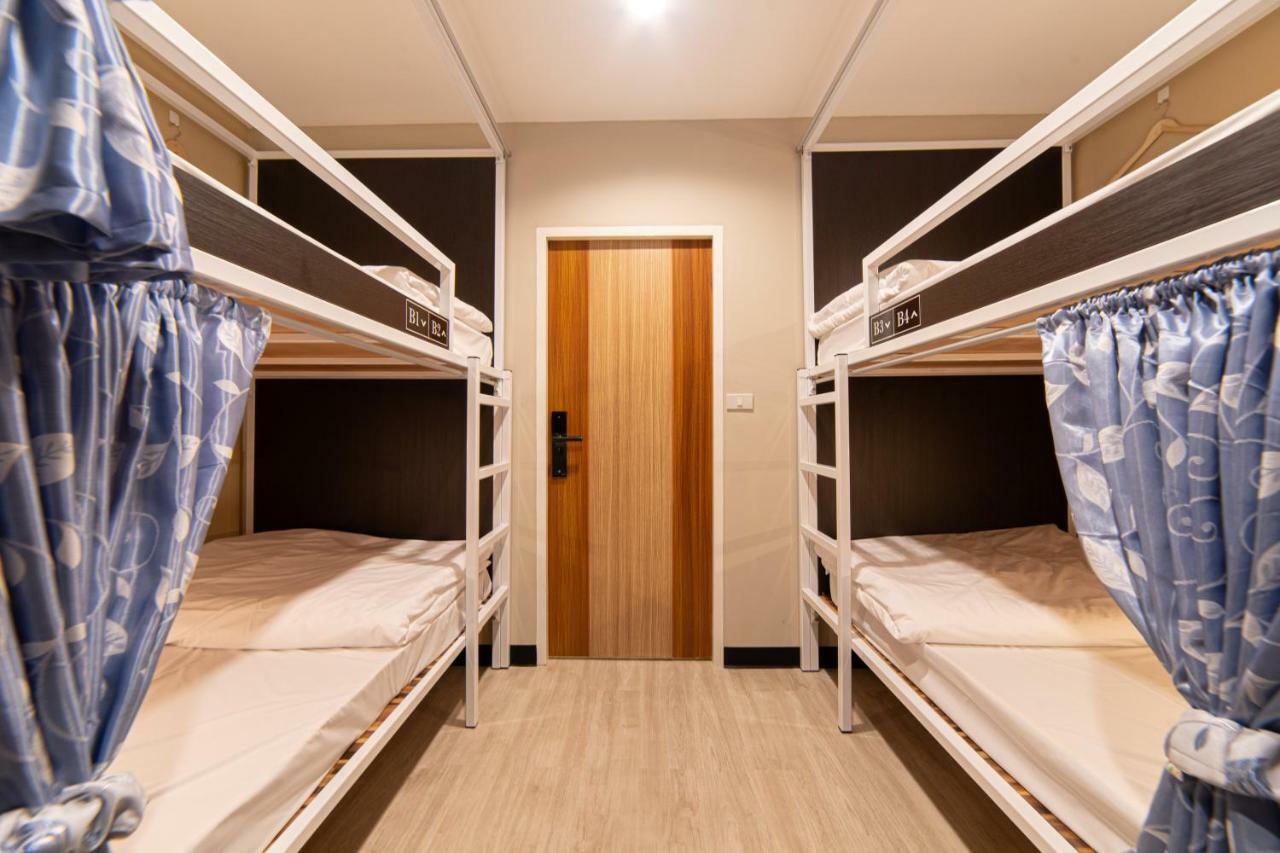Napa Hostel Samrong Station Samut Prakan Bagian luar foto